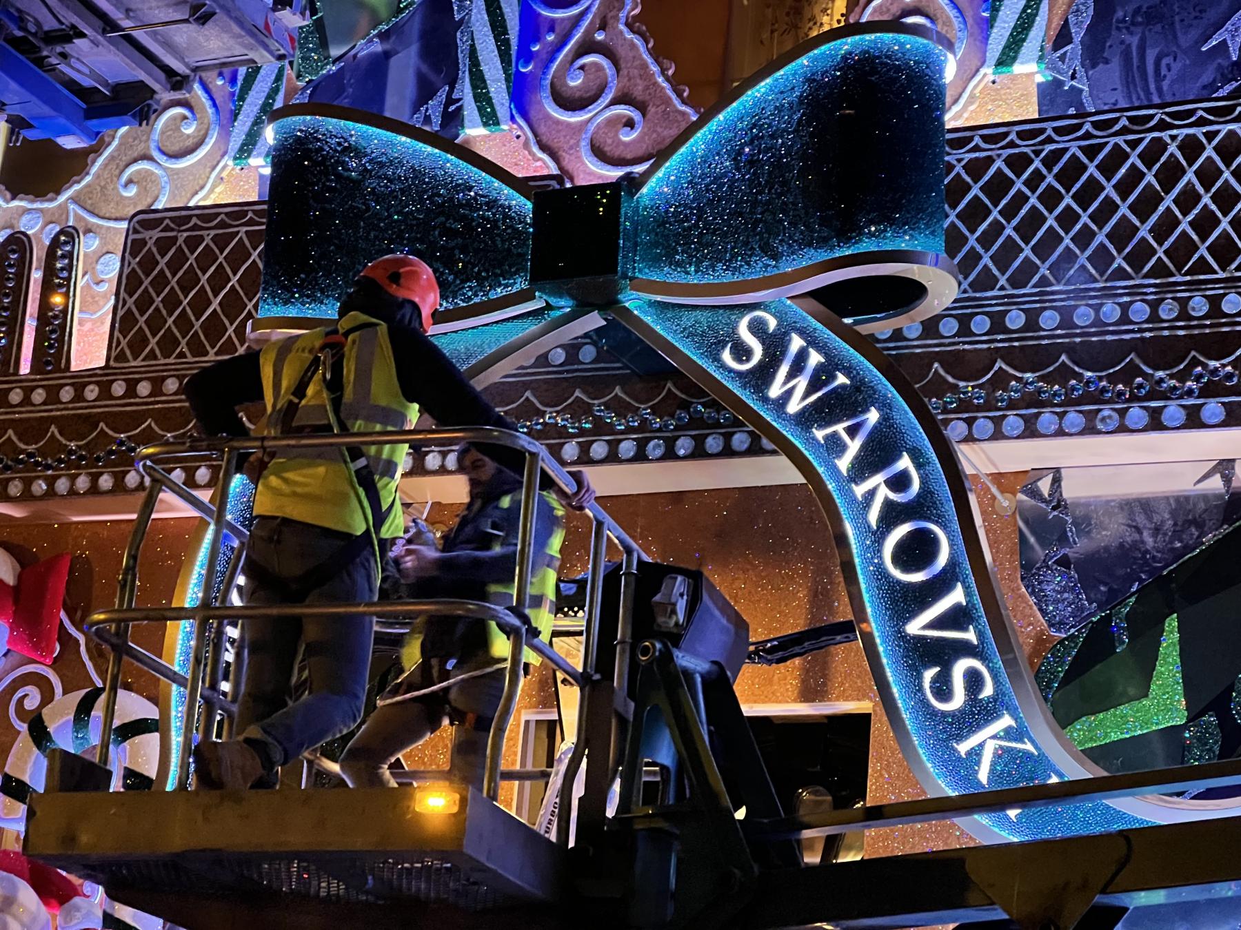 Swarvoski Facade 600kg